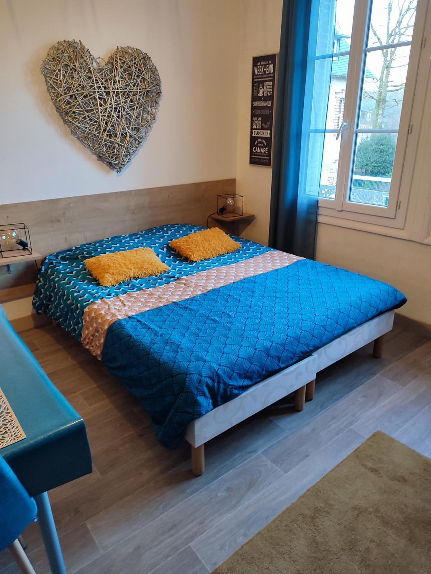 Studio 10, Tres Bien Place, Parking Wifi Gratuit Bagnoles de l'Orne Normandie ภายนอก รูปภาพ